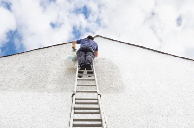 Peinture extérieure aux Mujouls — façades et ravalement